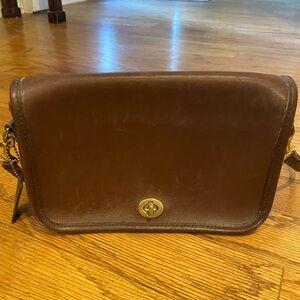 RARE vintage COACH medium pocket purse
